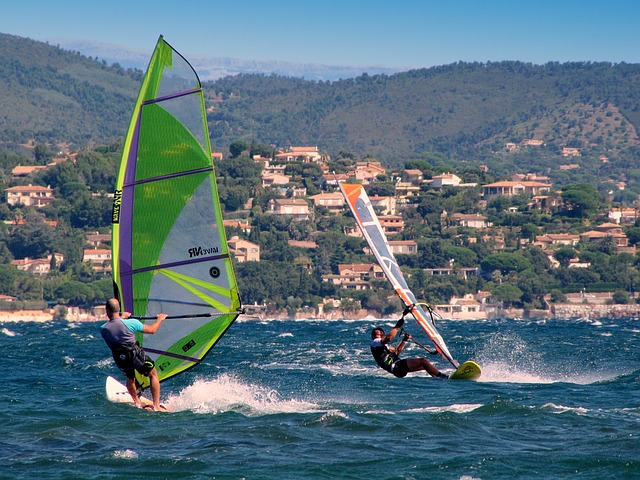 Beginners Guide to Windsurfing